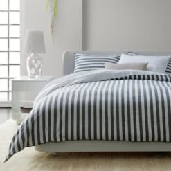 Bowed White Lacquered Queen Bed -Furniture Sales Store BowedWhiteLacqueredQueenSP20 1x1