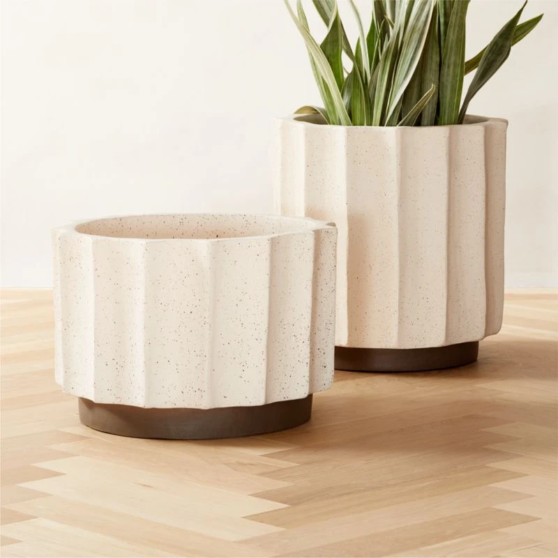 Scallop White Clay Indoor/Outdoor Planter Medium 2 Scallop White Clay Indoor/Outdoor Planter Medium - Image 2
