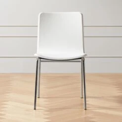 Strut Chair White