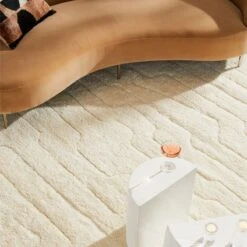 Incovo Short White Half-Moon Side Table -Furniture Sales Store VidaRugMarqueePCS23